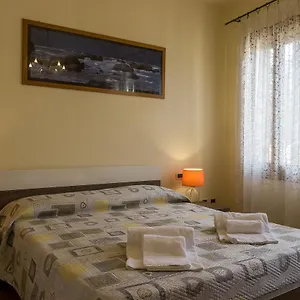https://venicevillas-ca-corona-suite.hotelinveneto.com