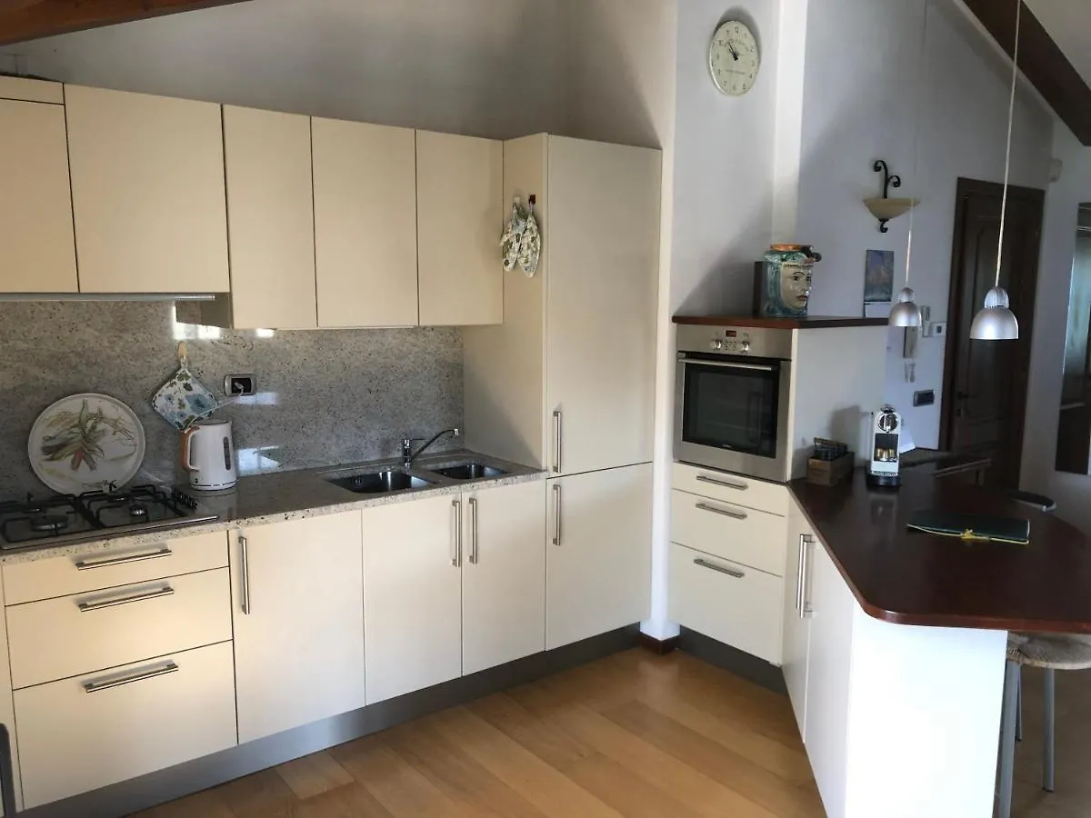 Alveluu Ristorante E Suites Tremezzo 0*,  Ιταλία